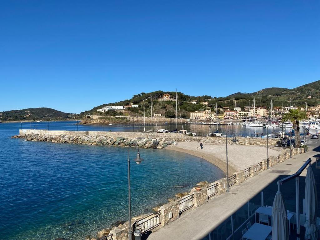 Porto Azzurro Suite - Goelba Екстериор снимка
